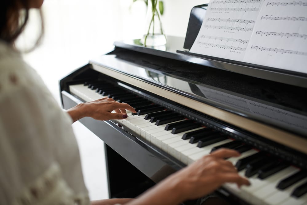 How To Teach Yourself The Piano: A Step-by-Step Guide